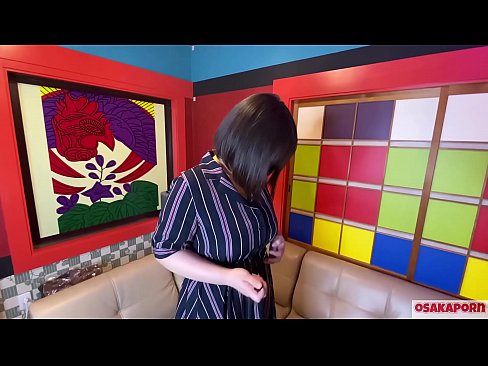 ❤️ Մեծ կրծքերով ճապոնացի գեղեցկուհին ձեռնաշարժությամբ զբաղվում է սեքս-խաղալիքներով և օրգազմ է ապրում: Նա հարցազրույցներից մեկում խոսում է իր դաժան փորձառության մասին: Հսկայական կրծքեր և մազոտ փիսիկ բարձրաձայն հառաչում են: Օսակապորն Պարզապես պոռնո մեզ մոտ